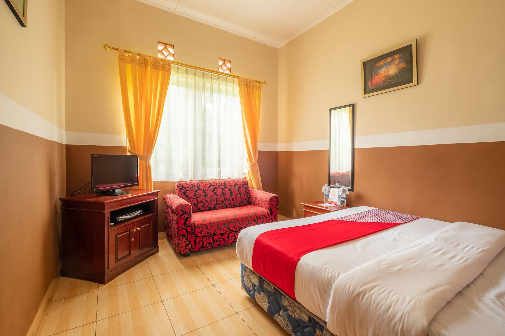 Reddoorz Plus At Grand Yustik Sukabumi Buitenkant foto